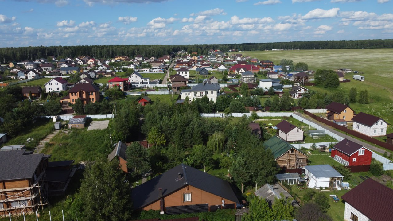 Купить земельный участок 8 соток, деревня Крюково, город Чехов, Московская  область, 2 800 000 руб., стоимость 350 000 руб.⁄сотка, в 12 км от МКАД,  шоссе: Симферопольское, Варшавское, Каширское, объявление 46319837