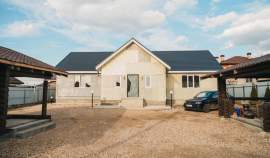 Продажа недвижимости Московская область, городской округ Серпухов, деревня Скрылья, Праздничная улица, 34 Цена на дом на участке соток , фотография 1